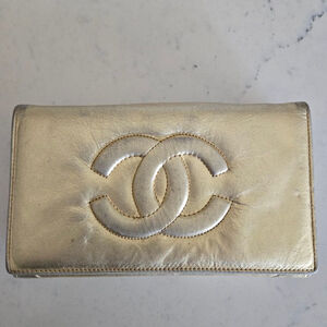 Women's Chanel Vintage Gold Metallic Leather Long Bifold Wallet
